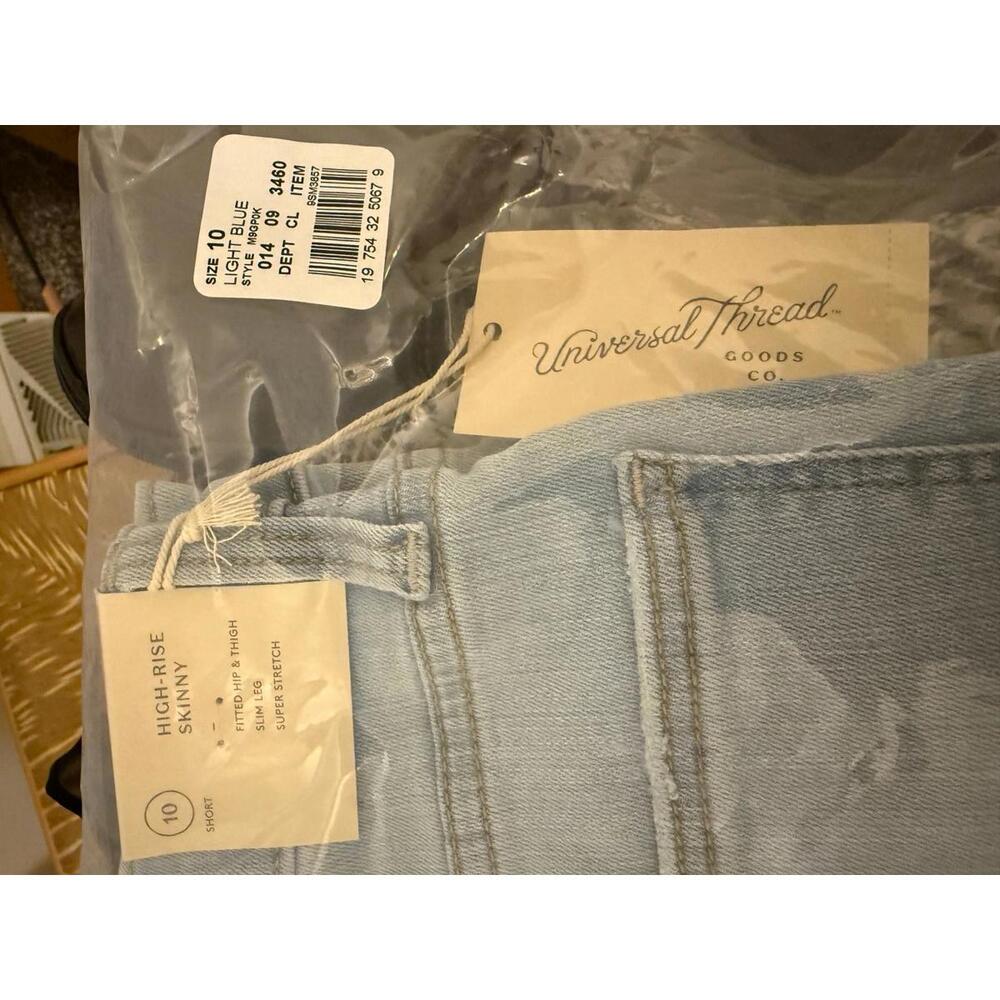Universal Thread High-Rise Skinny Jeans Size 10 Light Blue